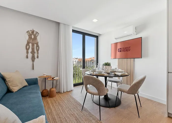 Guestready - Modern Lovely In דירה אבאירו